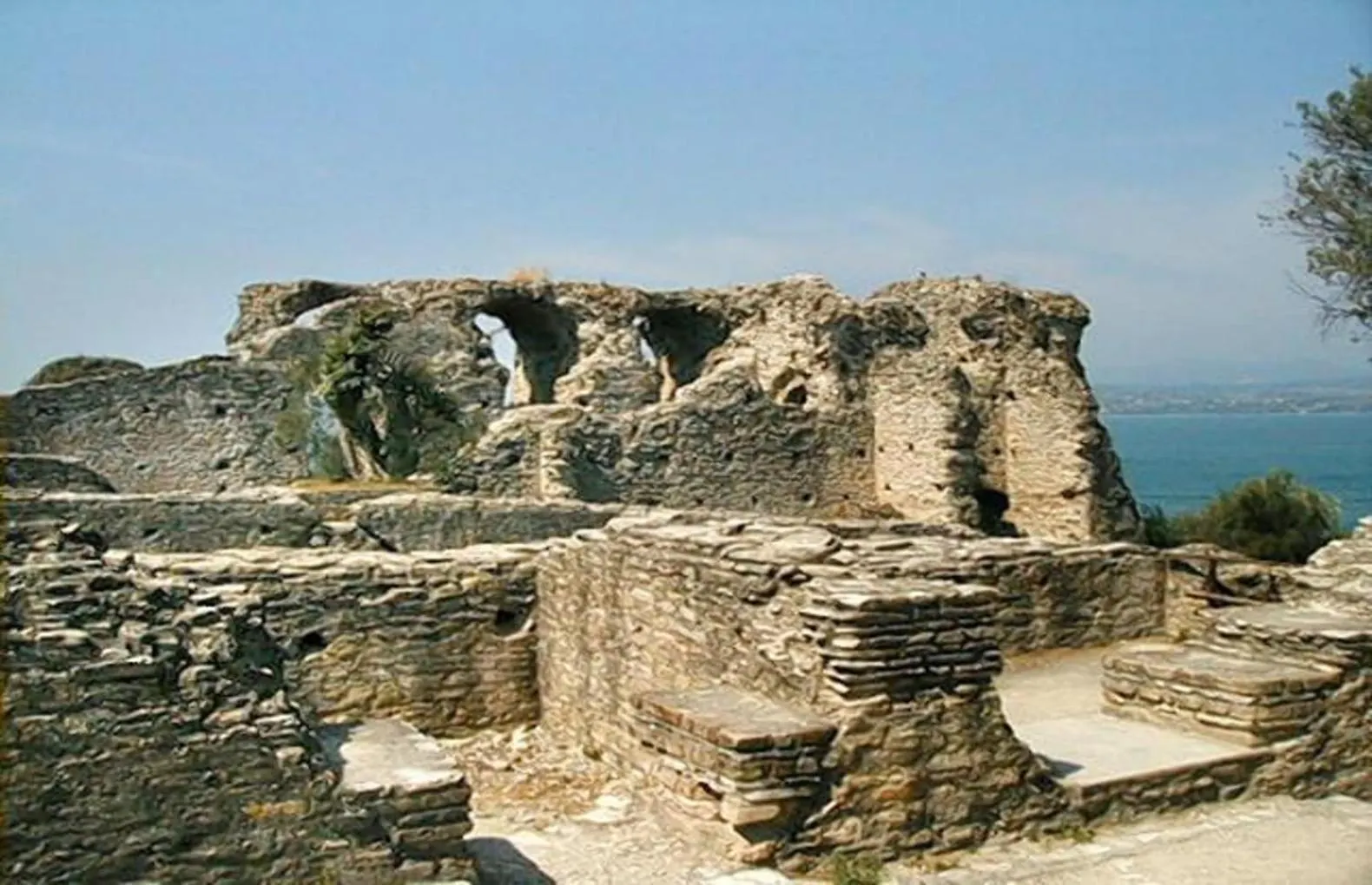 Pandora Apartment -Trilocale Nel Cuore Di Sirmione 0*,