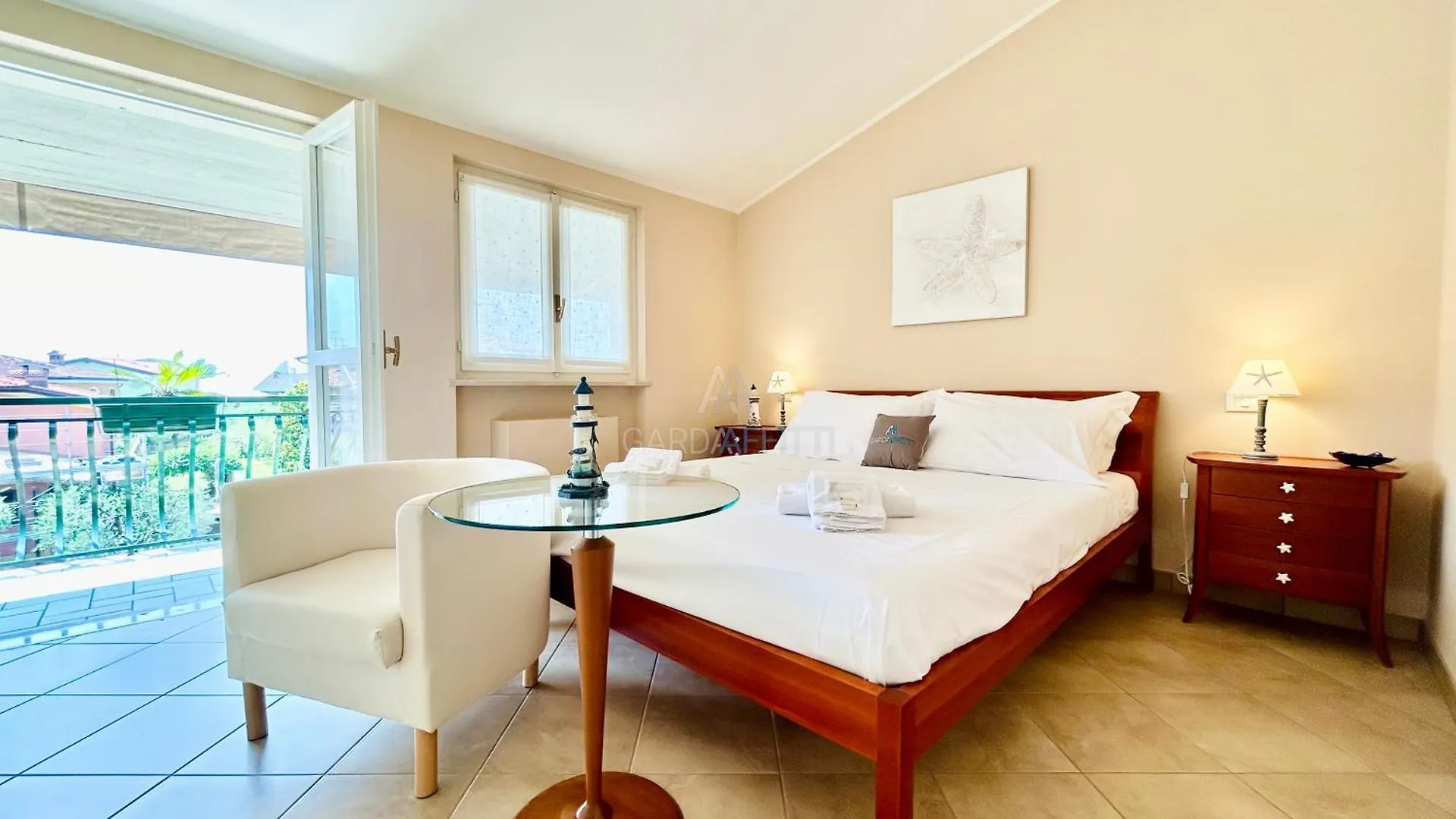 Pandora Apartment -Trilocale Nel Cuore Di Sirmione 0*,  Italy